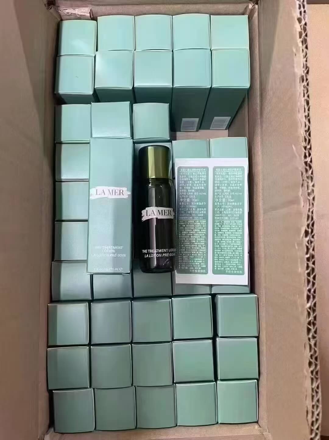 迪奥999口红制作材料源头大厂车间无菌灌装与阳极氧化铝管打磨实拍
